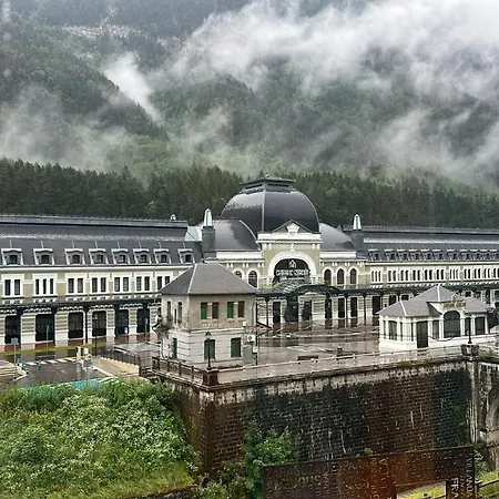 El Mirador De La Estacion Canfranc Exterior photo